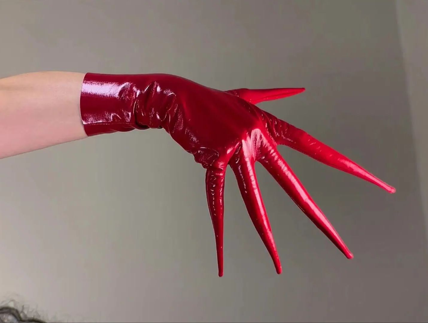Shine Red CLAW GLOVES  POINTED - Patent Leather Shine ulasan dan harga